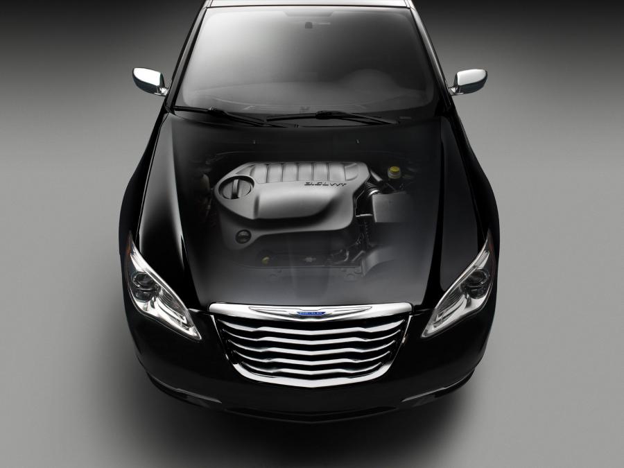  Chrysler 200 Sedan 2011 года  (фото 8 из 15)